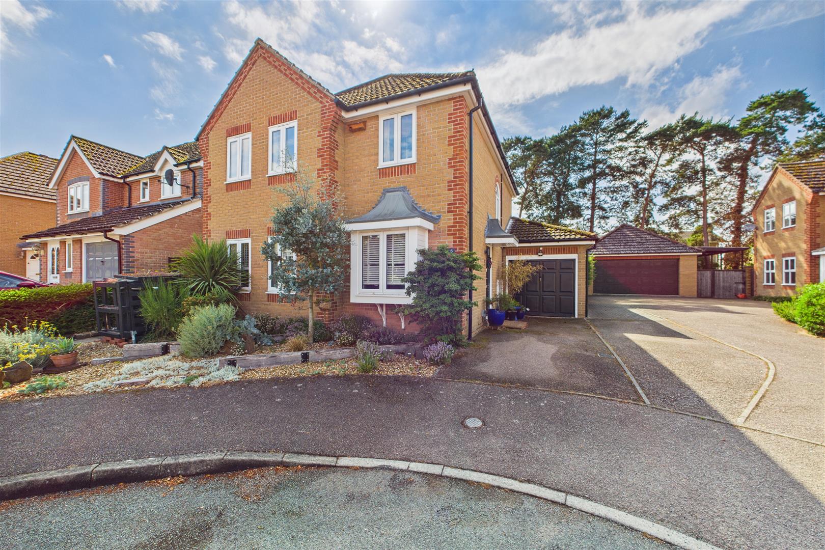 Goshawk Way, Thetford, IP24 3HX